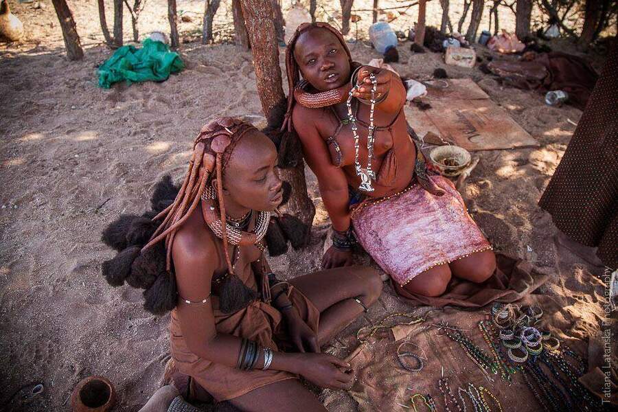 Naked-Namibia-08